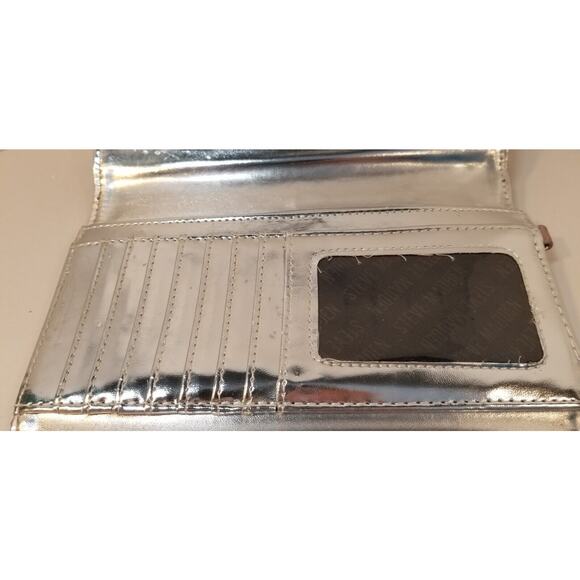 Women's Steve Madden - Wallet - Logo Bar Trifold. Mauve/Pink Checkbook - Picture 4 of 9